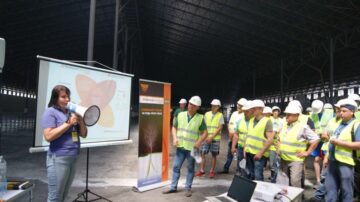 Живе спілкування у полі