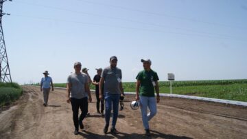 Живе спілкування у полі