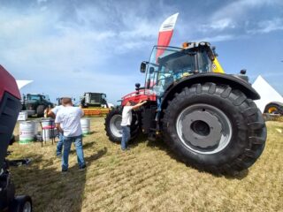 День поля у ТОВ «Волинь-зерно-продукт»: компанія святкує 20-річний ювілей