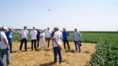 День поля "Цукровий буряк - вибір розумних", с. Рахнівка День поля "Цукровий буряк - вибір розумних", с. Рахнівка