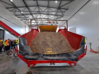 "Контінентал Фармерз Груп" завершила будівництво найсучаснішого картоплесховища в Україні (Фоторепортаж)