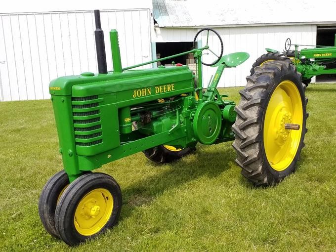 John Deere Model B