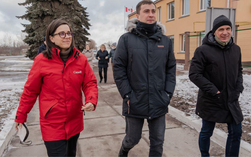 Міністр аграрної політики та продовольства України Роман Лещенко та Посол Канади в Україні Лариса Галадза відвідали “Овостар Юніон”