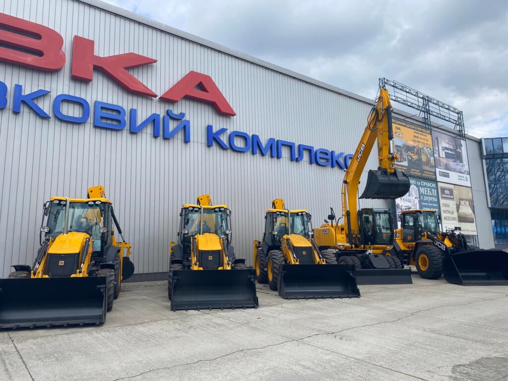 У Чернівцях відкрився філіал JCB