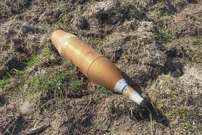 Після відступу Росії фермери України виявили поля, повні мін