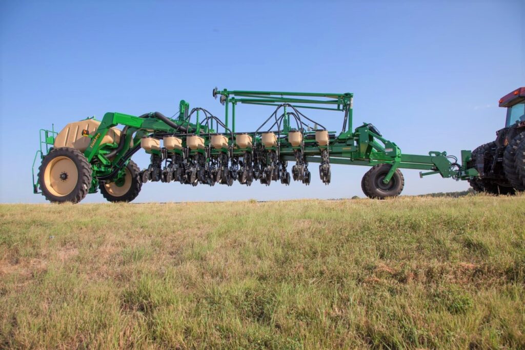 Тайтен Машинері Україна оголошує акційну програму – аукціон причіпної ґрунтообробної техніки CASE IH, Great Plains та Wishek