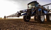 Самохідний обприскувач New Holland Guardian™ із фронтальним розташуванням штанги та інтегрованою системою точного землеробства PLM Intelligence і рулонні прес-підбирачі з пресувальною камерою змінюваного діаметру New Holland Pro-Belt™ отримали престижну нагороду AE50 2023