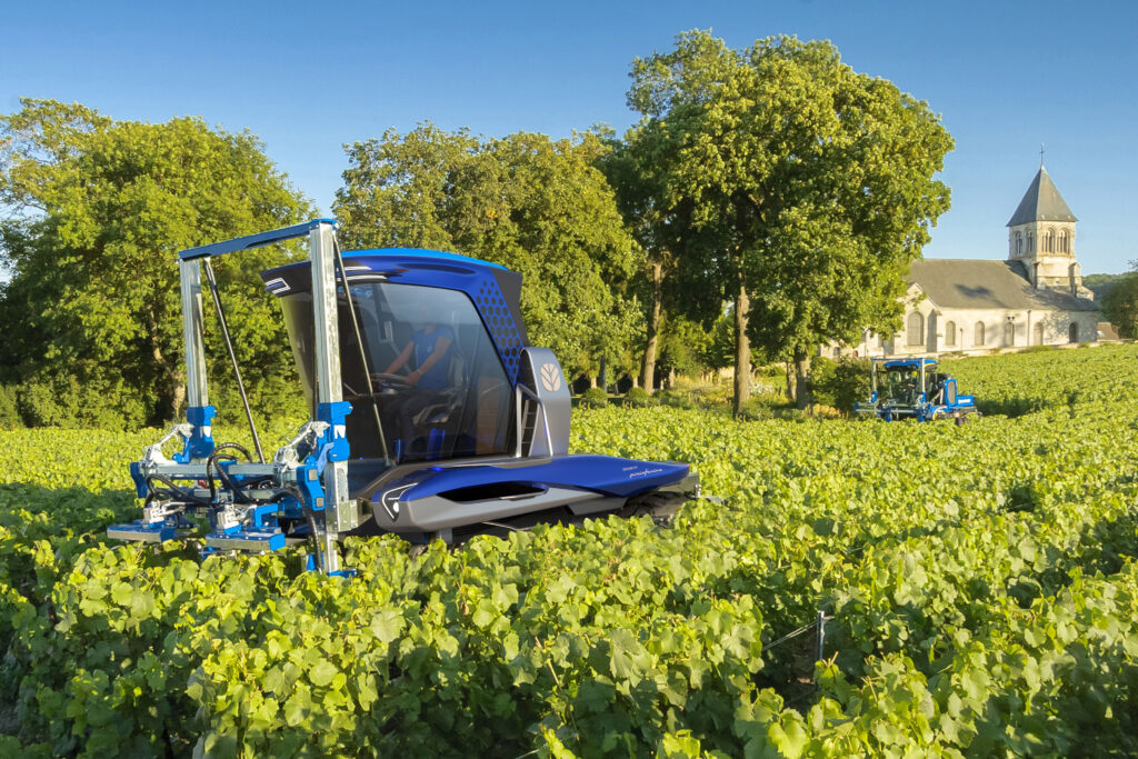 Концепт-трактор New Holland Straddle отримав золоту медаль на міжнародному конкурсі German Design Awards 2023 у категорії «Кращий дизайн»