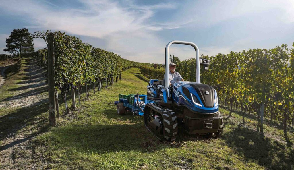 Нагорода Good Design 2023 за відмінний дизайн. Компанія New Holland була вдостоєна найвищих нагород за концепт-трактор Straddle та трактор TK4 з метановим двигуном, розроблений спільно з компанією FPT Industrial