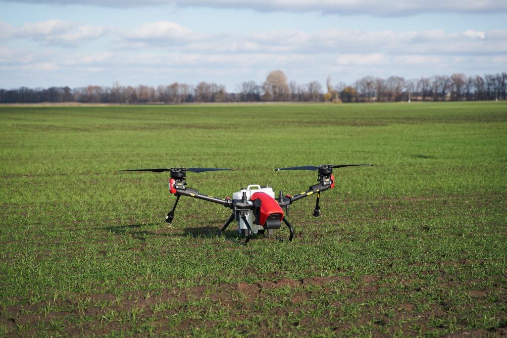 Шокова терапія: дрони-обприскувачі XAG, як основна умова прибутковості невеликого аграрного підприємства