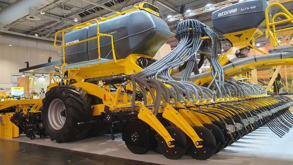 Нові горизонти в землеробстві: BEDNAR представив інноваційні агрегати на Agritechnica 2023