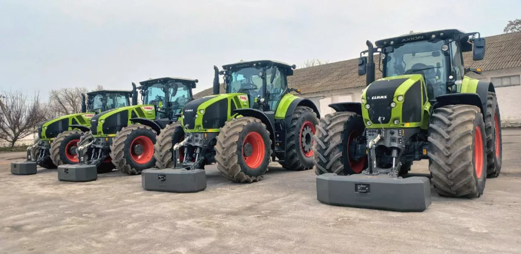 «НІБУЛОН» отримав ще 4 нові трактори Claas 