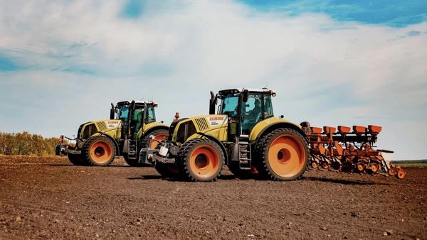 Посівна кампанія на полях УПІ-АГРО триває на повну потужність