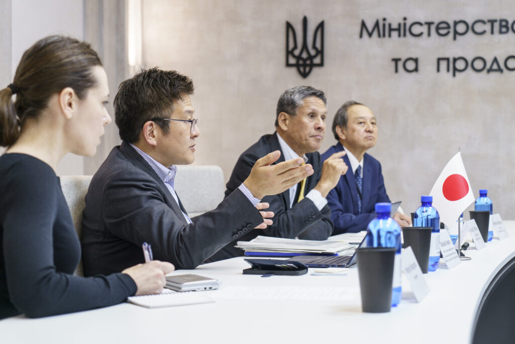 У Мінагрополітики обговорили з японською делегацією допомогу українським фермерам
