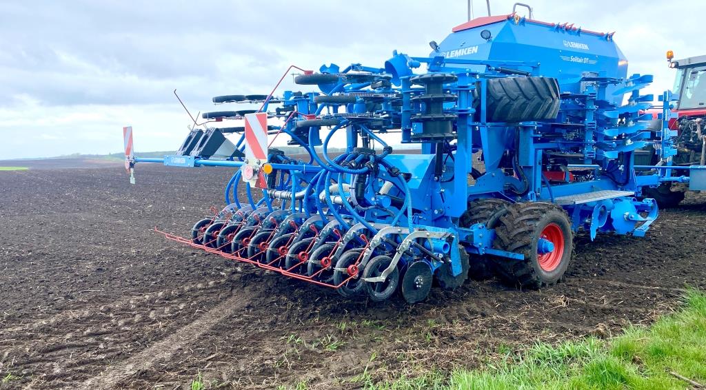 Кращий старт для ваших посівів з посівним комплексом SolitairDT та компанією Агротерра