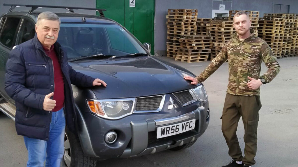 Завдяки спільним зусиллям проєкту “Сімейні молочні ферми” і клубу “Ротарі” військові отримали автомобіль