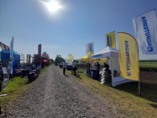 День поля "Агропазли": технології вирощування пшениці, ячменю та ріпаку