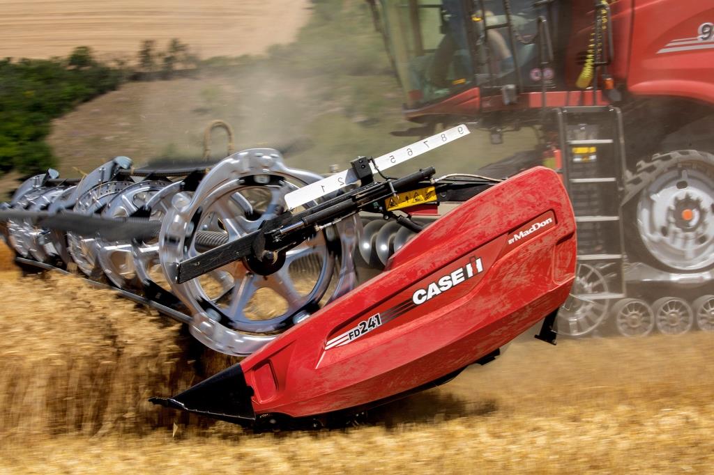 CASE IH Axial-Flow® серії 250 та MacDon FD2: нестримна сила та бездоганна майстерність для щедрого врожаю