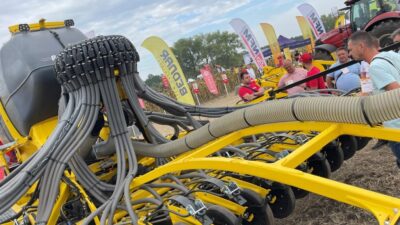 BEDNAR з офіційними дилерами АМАКО, Titan Machinery та НФМ Агро представив ряд цікавих актуальних технічних рішень на Дні поля Битва Агротитанів BEDNAR з офіційними дилерами АМАКО, Titan Machinery та НФМ Агро представив ряд цікавих актуальних технічних рішень на Дні поля Битва Агротитанів