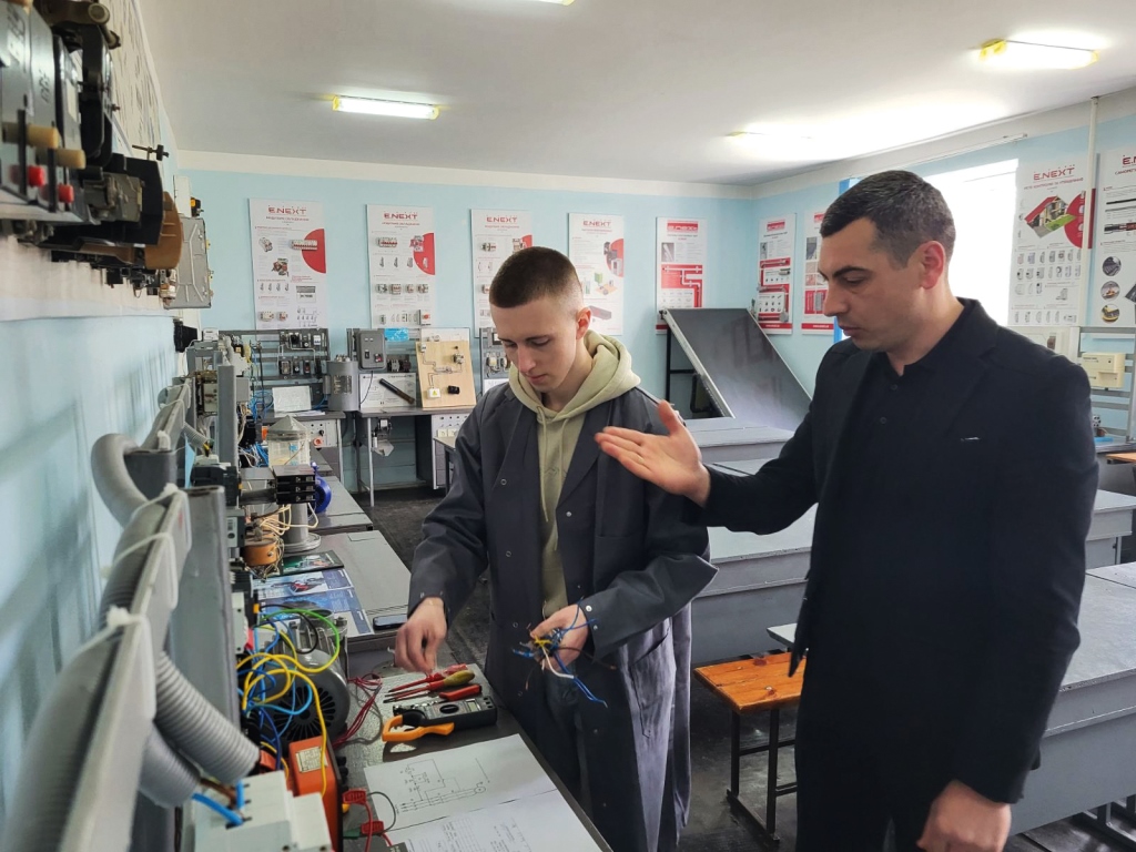 Ми ті, хто на плечах тримає Україну