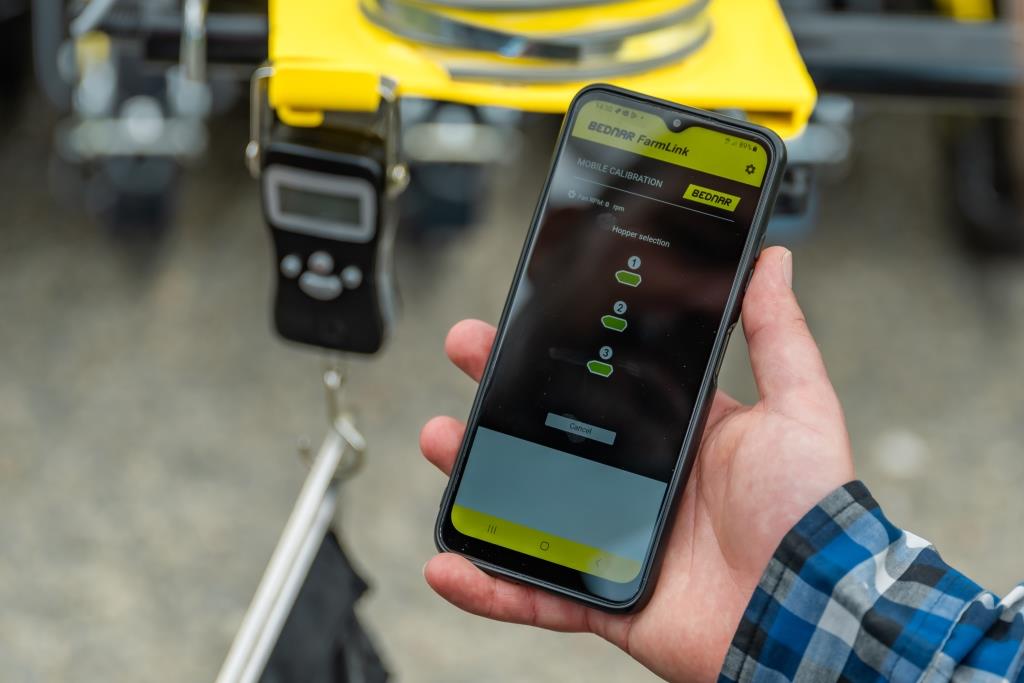 Просте калібрування сівалки за допомогою мобільного додатку «BEDNAR FARM LINK»