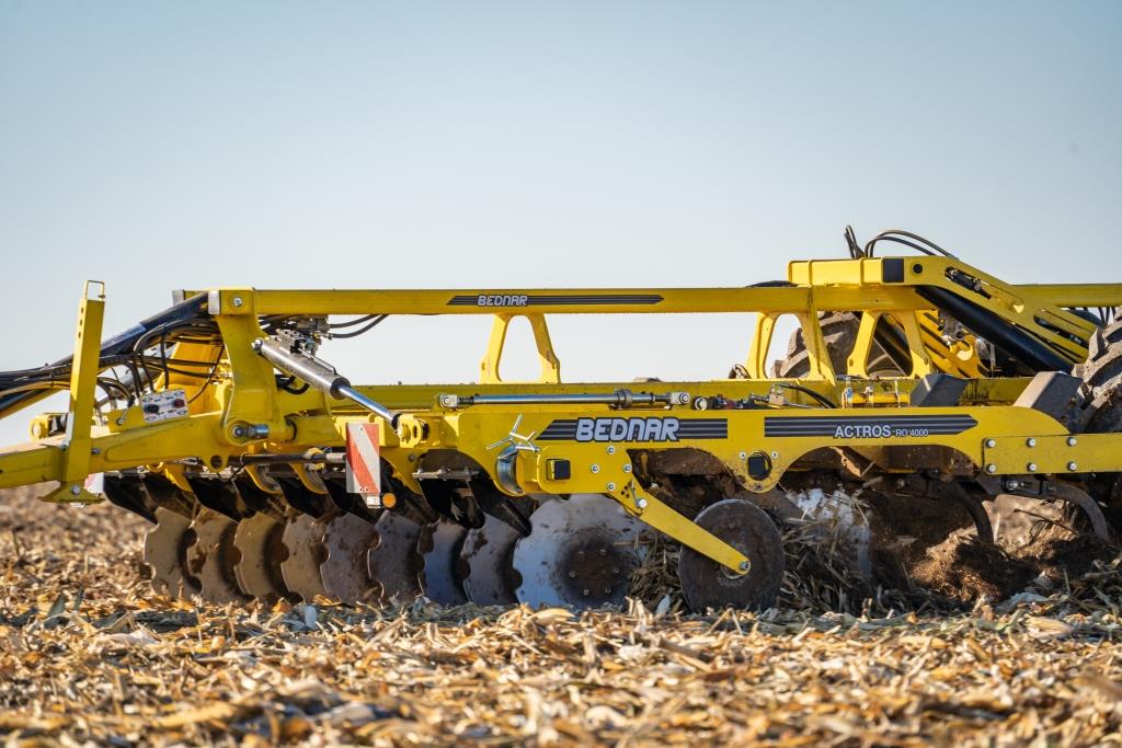 Агрегати для глибокого обробітку ґрунту