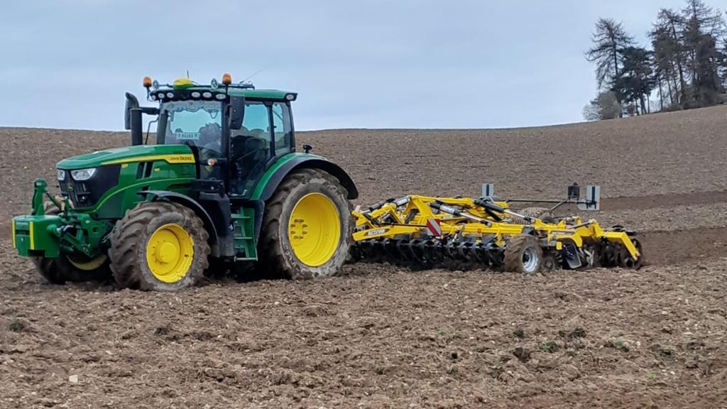 Сучасний підхід до обробітку ґрунту: чому фермер випробував та обрав BEDNAR SWIFTERDISC