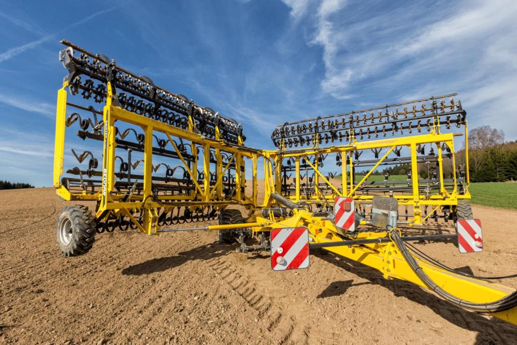 Широкозахватний передпосівний компактор BEDNAR SWIFTER SE 12000 вже у господарстві на Тернопільщині!