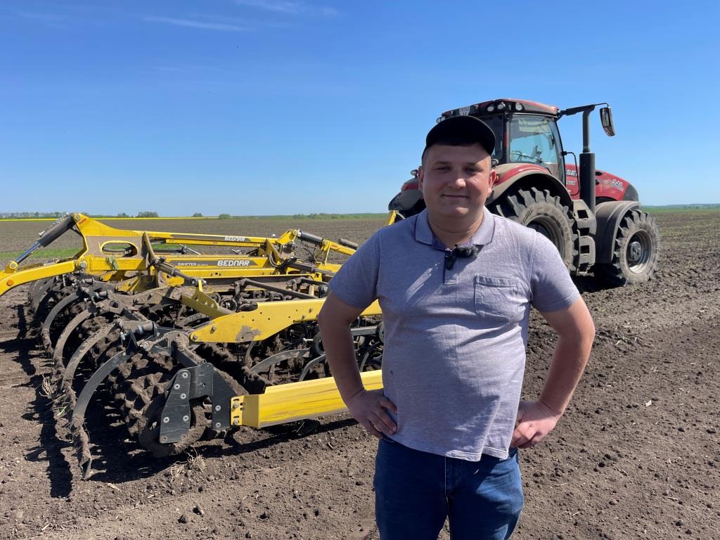 Секрет рівномірних сходів – ідеальна передпосівна підготовка з BEDNAR SWIFTER