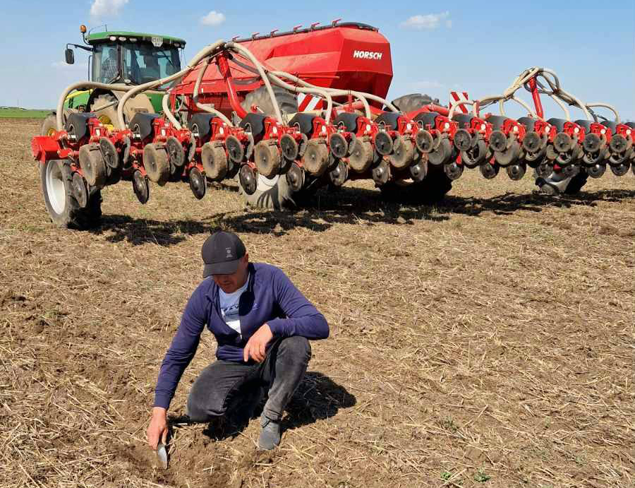 У Tekom Agro Group розпочали посів соняшнику