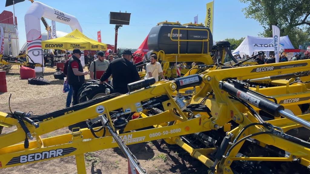 BEDNAR на AGRO Challenge: демонстрація інноваційної техніки для сучасного землеробства