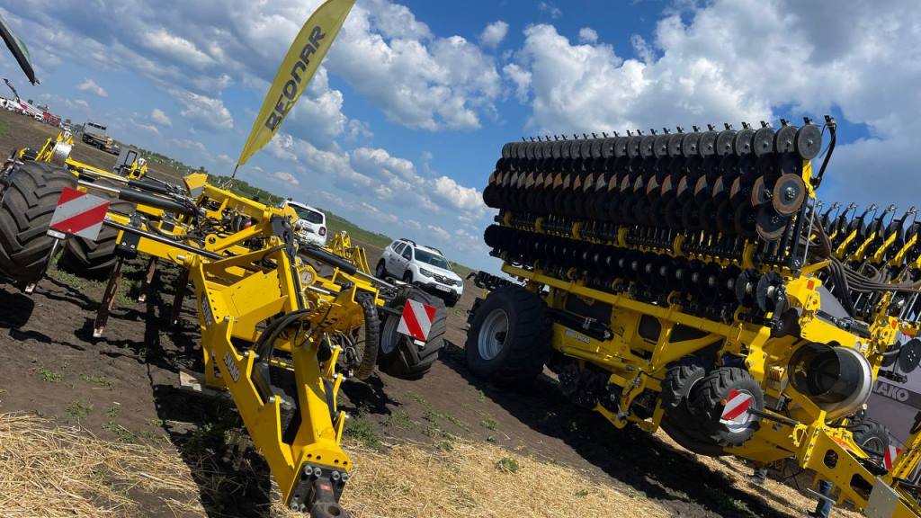 BEDNAR на AGRO Challenge: демонстрація інноваційної техніки для сучасного землеробства