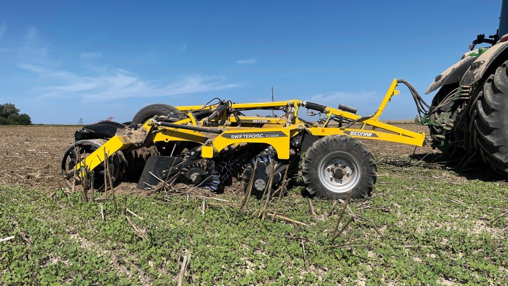 Дисковий лущильник BEDNAR SWIFTERDISC – універсальне рішення для будь-яких умов. Досвід українських аграріїв із різних регіонів