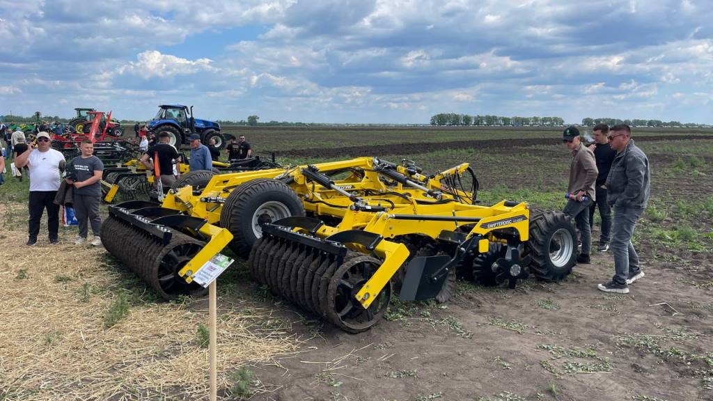 BEDNAR на AGRO Challenge: демонстрація інноваційної техніки для сучасного землеробства
