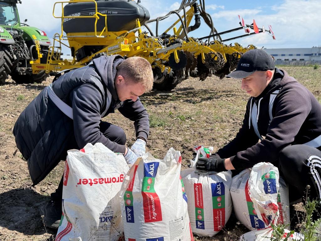 Ефективні технології для прибутку: як Strip-till допомагає аграріям