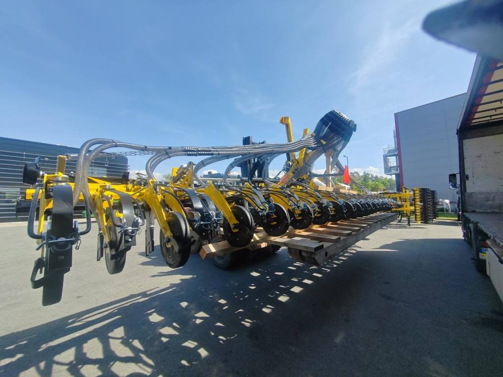 «НІБУЛОН» взяв на оснащення першу в світі 9-метрову сівалку GIRONA GN9000 від BEDNAR