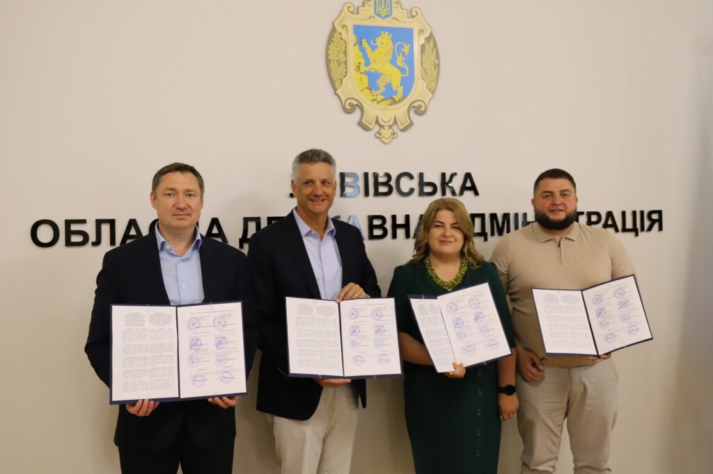 На Львівщині збудують елеватор, який зможе одночасно зберігати до 30 тисяч тонн зерна, а також сухий порт