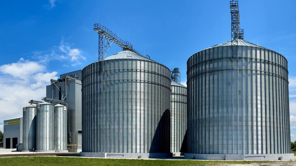 Елеваторні потужності Контінентал готуються до приймання зерна 2025 року врожаю