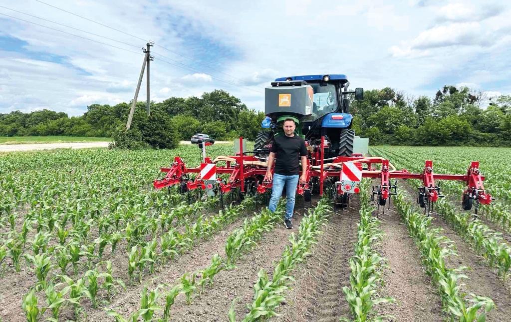 Культиватор майбутнього вже в полі: як «Галицькі лани» борються з бур’янами без гербіцидів