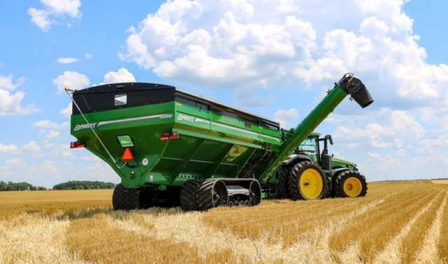 Американська компанія представила гігантський причіп-зерновоз