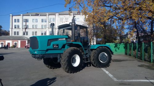 Харківський тракторний завод відновив випуск сучасних тракторів