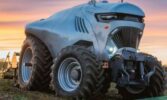 Китайці представили свій перший автономний електротрактор