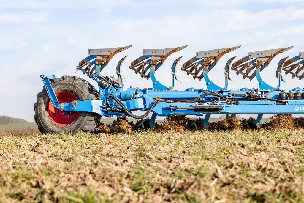 Німецька надійність у полі: LEMKEN Diamant, Rubin та Karat