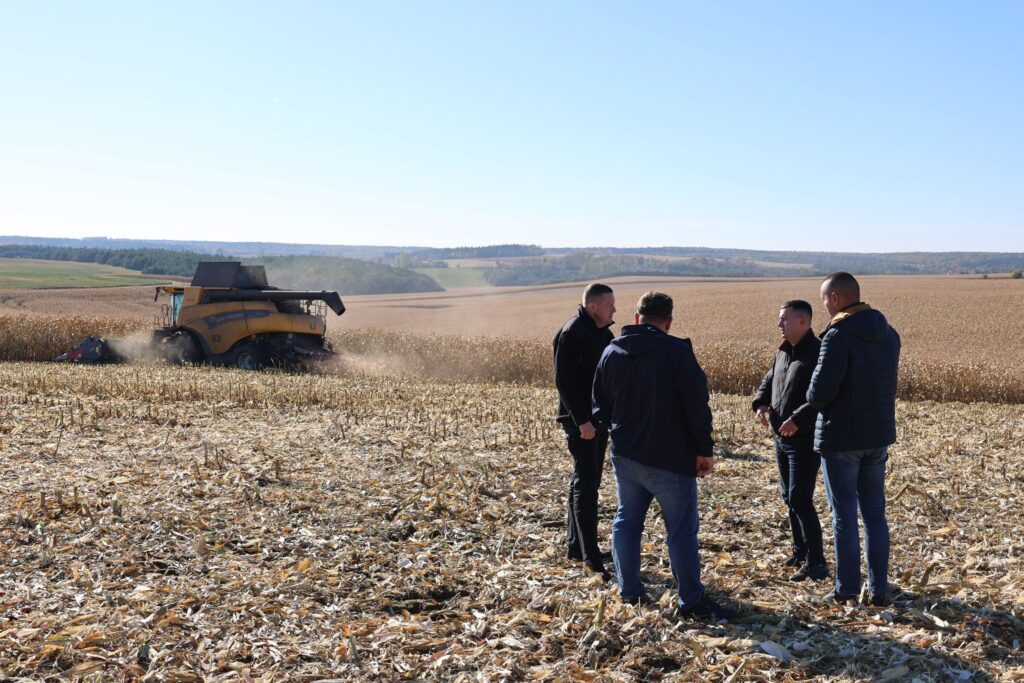 На Волині тривають осінньо-польові роботи: зібрано понад 80% урожаю зернових