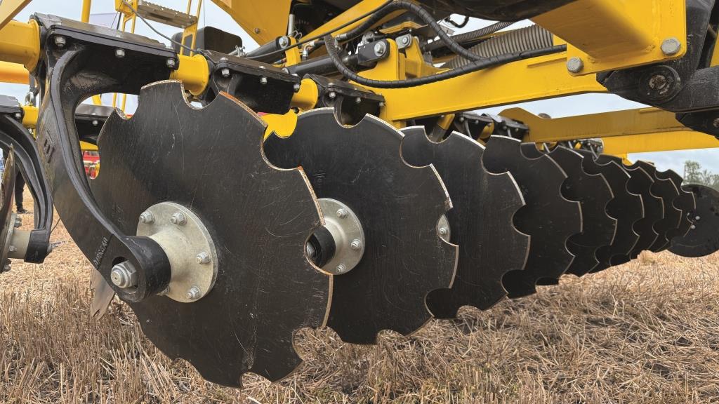 Сучасні підходи до підготовки ґрунту: практичний досвід українських господарств