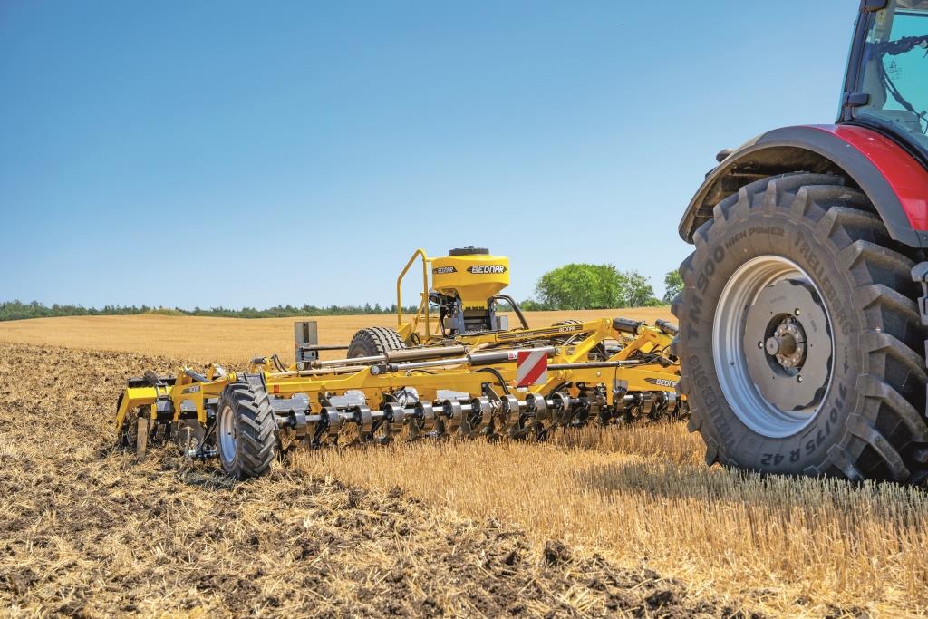 Сучасні підходи до підготовки ґрунту: практичний досвід українських господарств