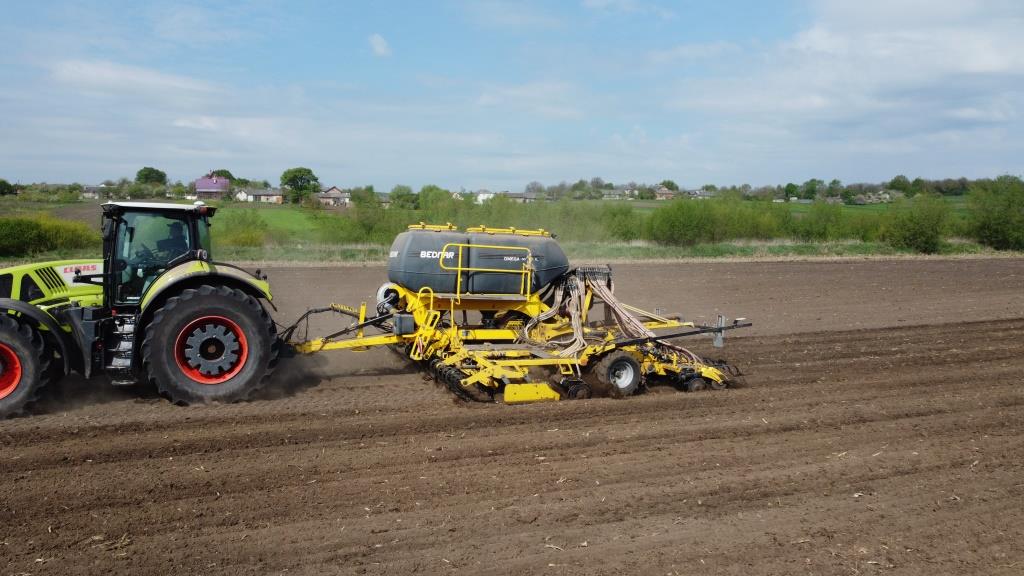 Сівба без зайвих людей і техніки: як зекономити ресурси в сезон