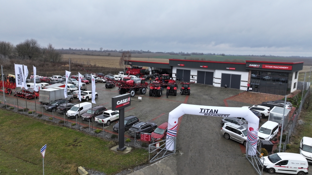 Сила Червоного: Вперше в Україні — QUADTRAC 715