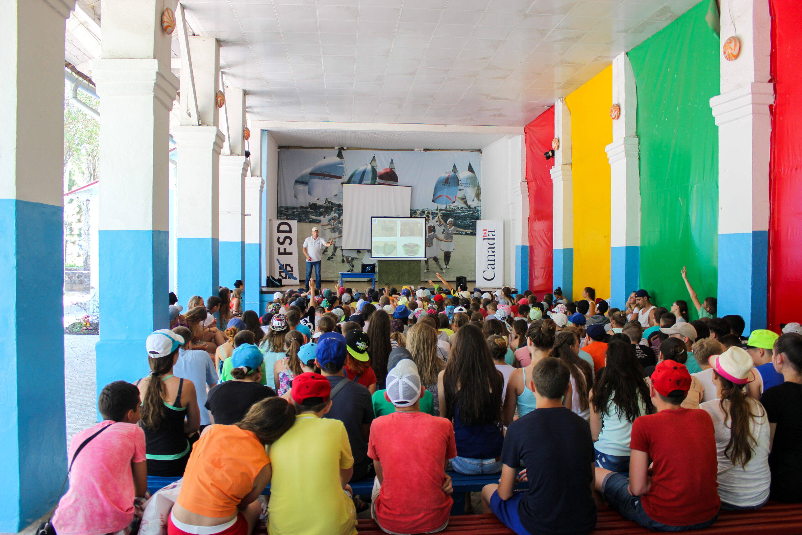 Безпечна земля — основа врожаю. 10 років гуманітарного розмінування FSD в Україні