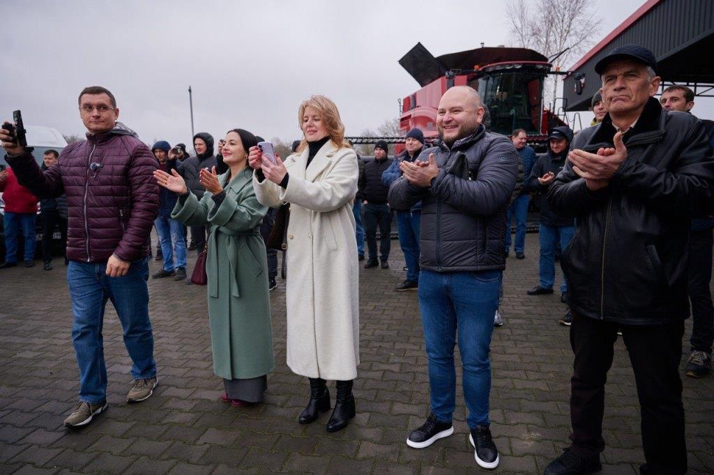 Сила Червоного: Вперше в Україні — QUADTRAC 715